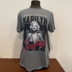Radio Days “Norma Jean as Marilyn”Softstyle Gray T-Shirt. New.
